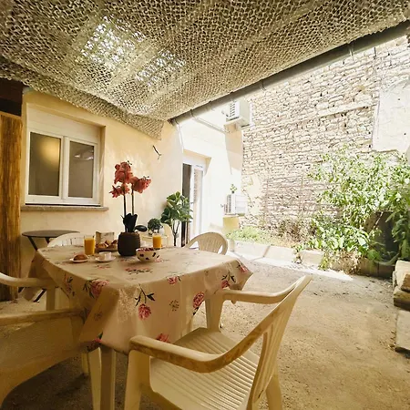L'eclat Urbain-clim-patio Lejlighed